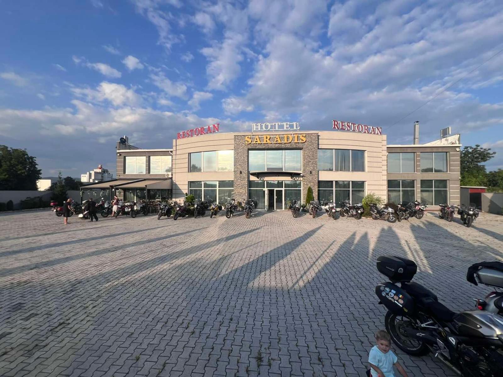 Hotel Saradis Kruševac Exterior foto